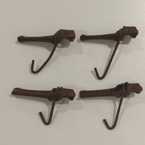 1910 Maple Tree Taps - Picture 1 of 4